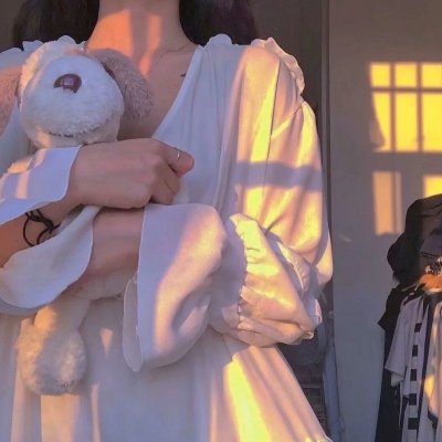 马勒，献给妻子的柔板 封面